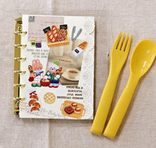 Lade das Bild in den Galerie-Viewer, Happy Belly sticker (Onakashiawase) from Japan by mind wive