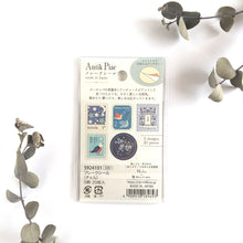 Charger l'image dans la galerie, Antick Piac Flake sticker -Chell (bird)-