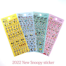 Lade das Bild in den Galerie-Viewer, Snoopy ”80' Pale Green" mini sticker