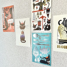 Carica l&#39;immagine nel visualizzatore di Gallery, Post Card &quot;Black Cat Robin&quot; -Sewing-
