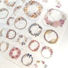 Lade das Bild in den Galerie-Viewer, Tracing Die Cut seal &quot;Wreath&quot; from Japan by DAISO
