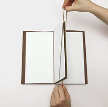 Load image into Gallery viewer, Travelers notebook Regular 020 Kraft Paper Folder/021 Connecting Rubber Band Travelers factory
