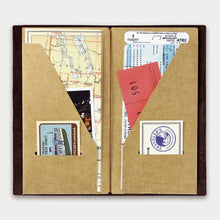 Load image into Gallery viewer, Travelers notebook Regular 020 Kraft Paper Folder/021 Connecting Rubber Band Travelers factory
