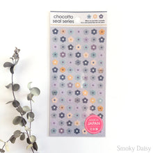 Carica l&#39;immagine nel visualizzatore di Gallery, chocotto seal &quot;Cute Smoky&quot; mini sticker
