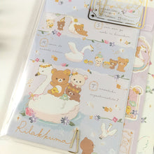 Carica l&#39;immagine nel visualizzatore di Gallery, 2022 Dec Rilakkuma letter writing set &quot;Swan and Golden Flower&quot;
