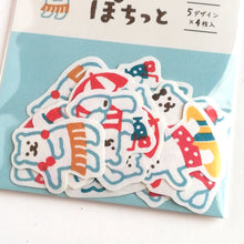 Carica l&#39;immagine nel visualizzatore di Gallery, Washi sticker &quot;Pochitto&quot; (Polar bear vacation) flake sticker
